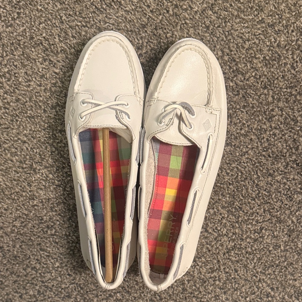 Sperry Women's Cream Loafers